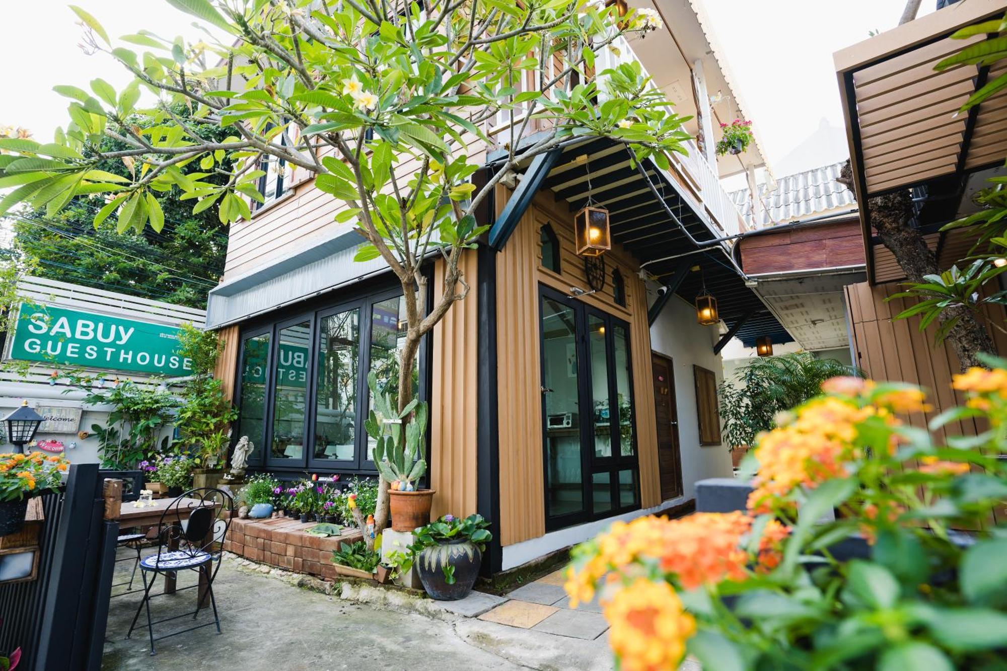 Sabuy Chiangmai Hotel Chiang Mai Exterior photo